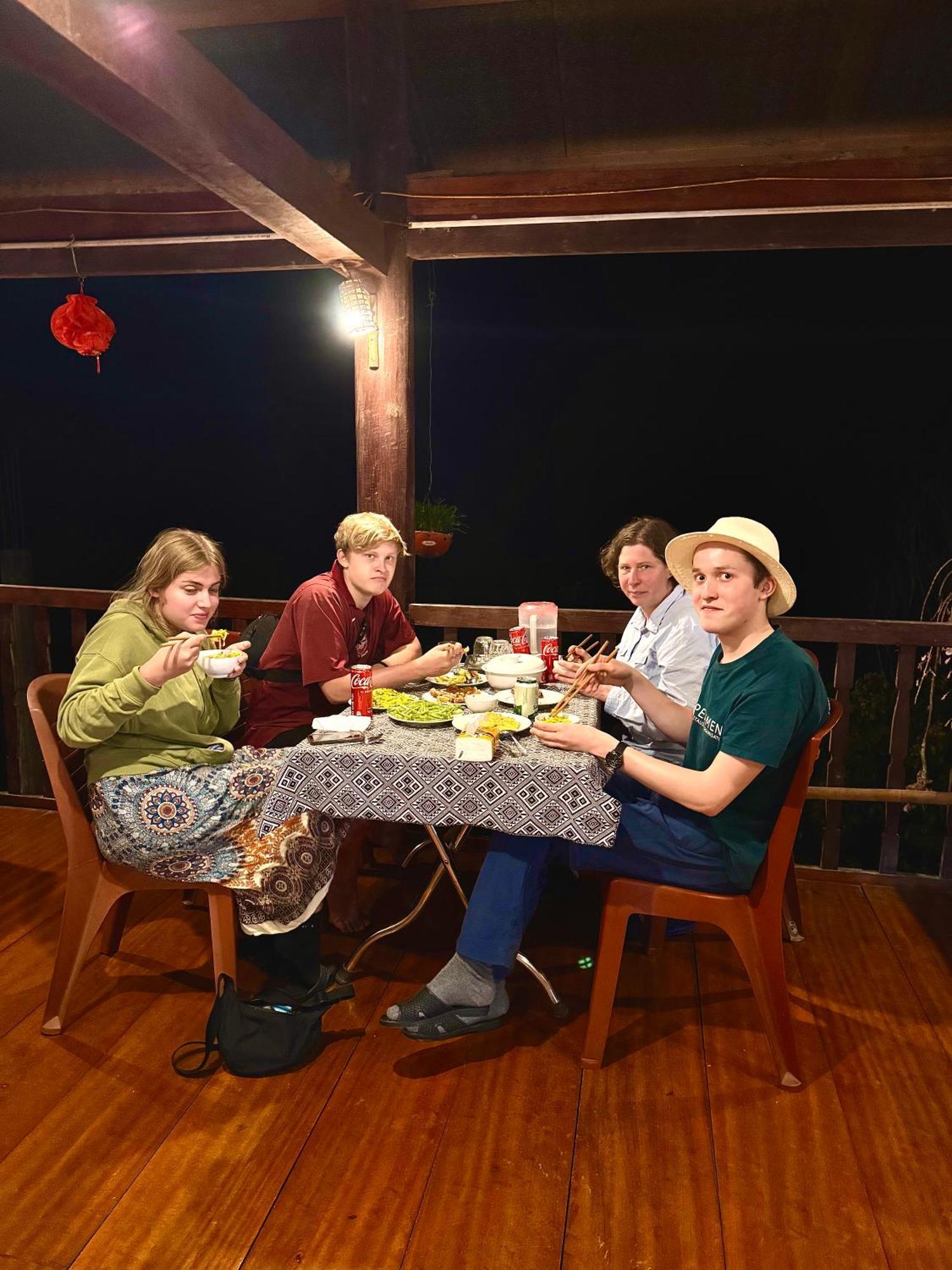 Ba Be lake-Huyen Hao Homestay Exterior foto